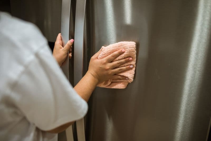 Single-door repair